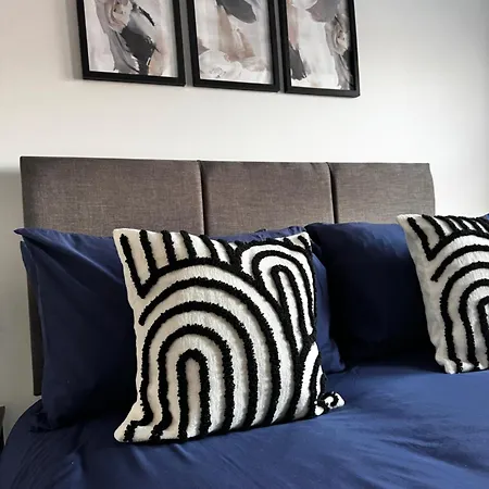 Oakleigh Way, - 2 Bedroom, Sleeps 4, Fully Furnished Apartment Carlisle (Cumbria)